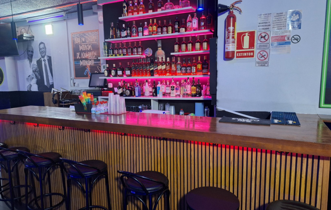 Traspaso - Bar Copas Musical -
Barcelona - Sant Andreu