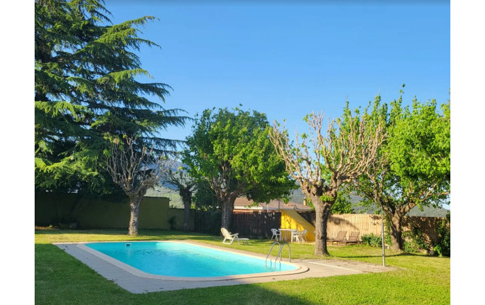 Traspaso - Hostal -
Olot