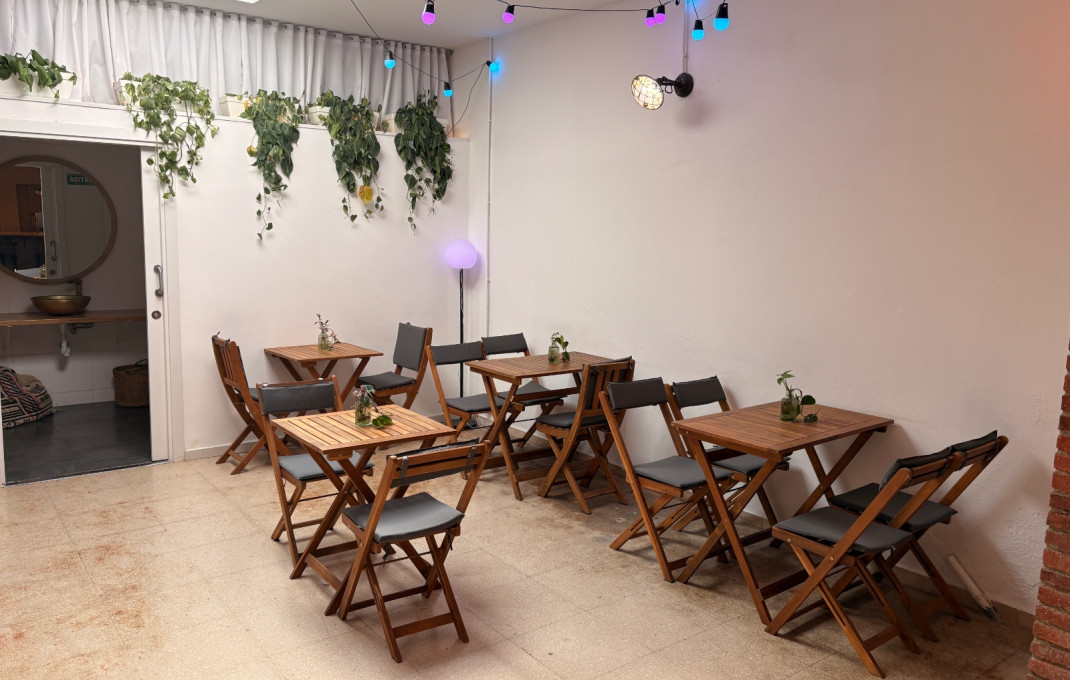 Traspaso - Bar-Cafeteria -
El Prat de Llobregat