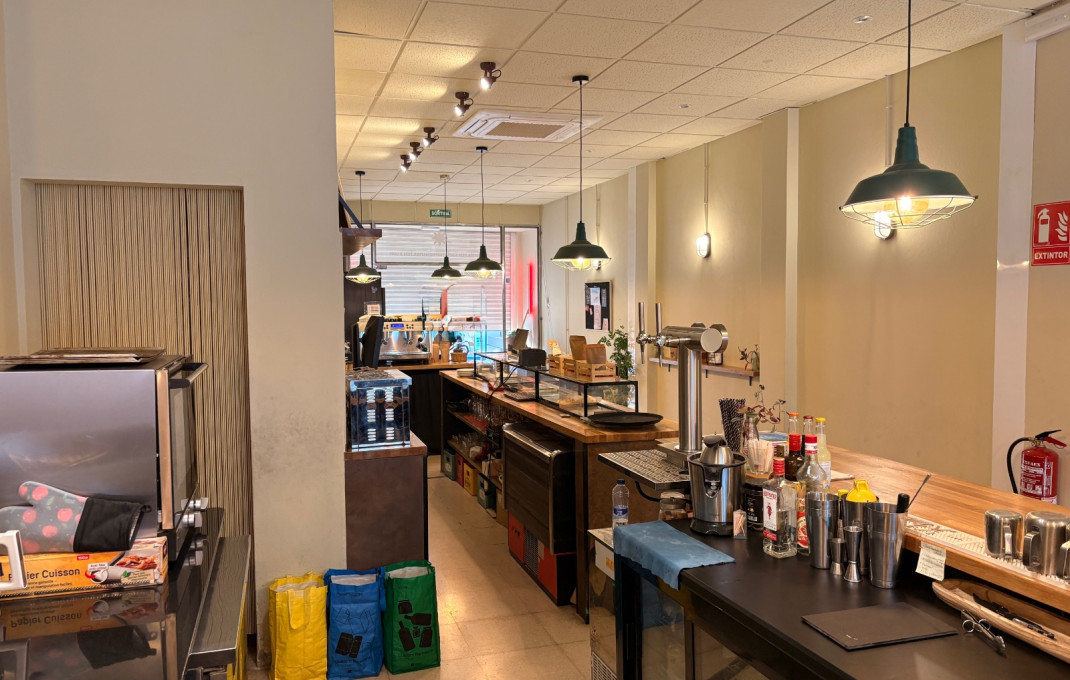 Traspaso - Bar-Cafeteria -
El Prat de Llobregat