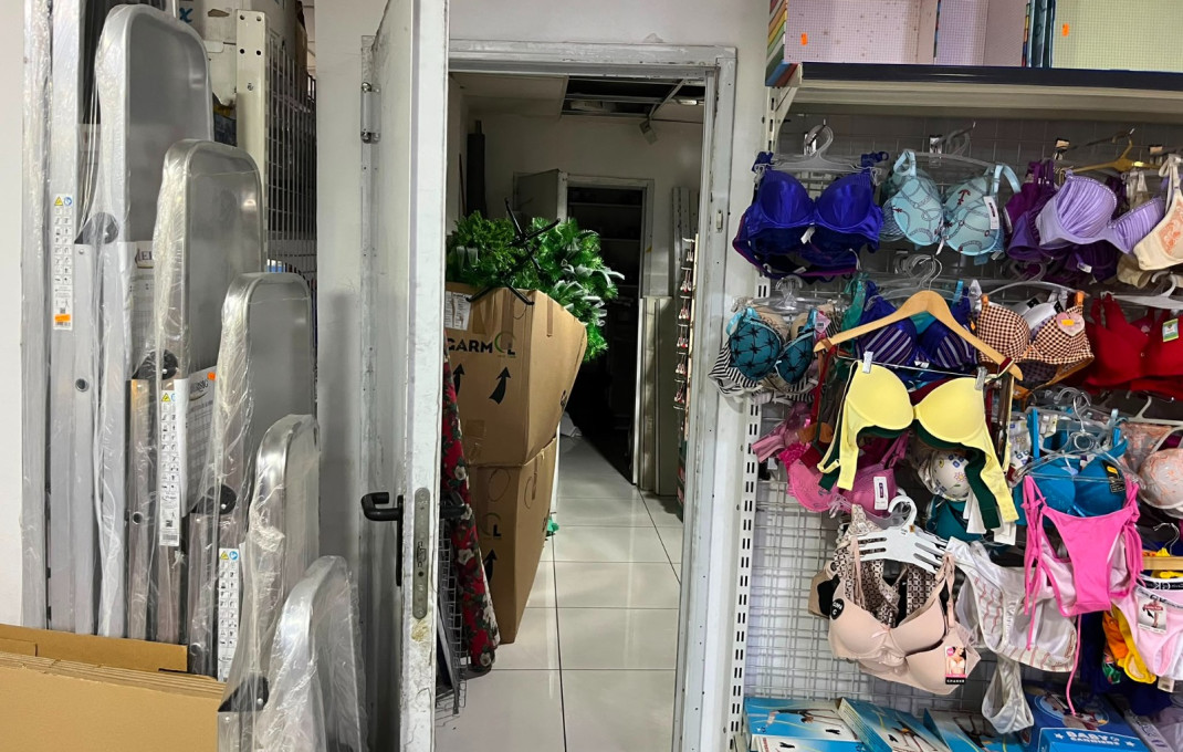Traspaso - Tiendas -
Barcelona - Parc Guell