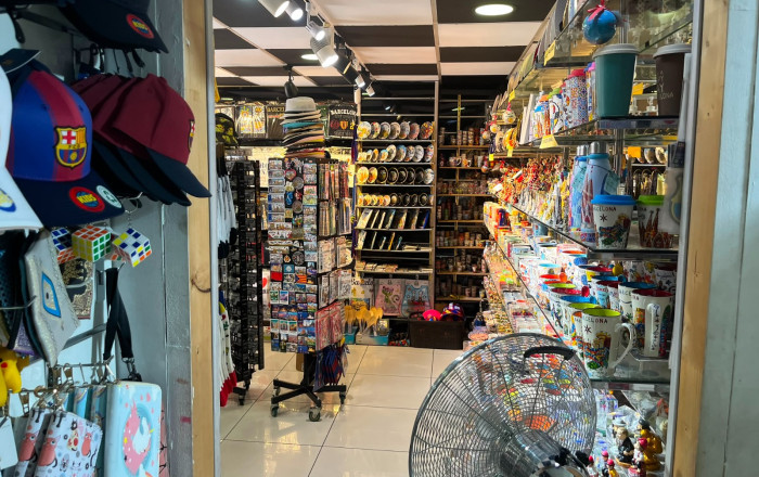 Traspaso - Tiendas -
Barcelona - Parc Guell
