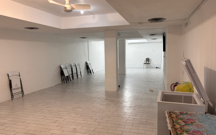 Traspaso - Local comercial -
Esplugues de Llobregat - Montesa