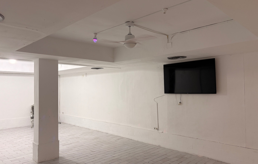 Traspaso - Local comercial -
Esplugues de Llobregat - Montesa
