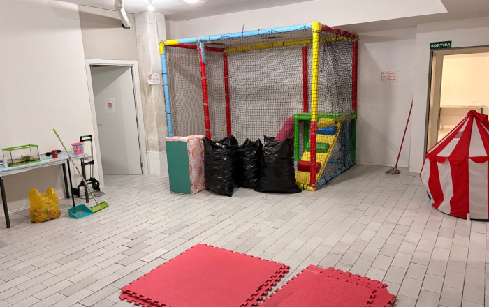 Traspaso - Local comercial -
Esplugues de Llobregat - Montesa