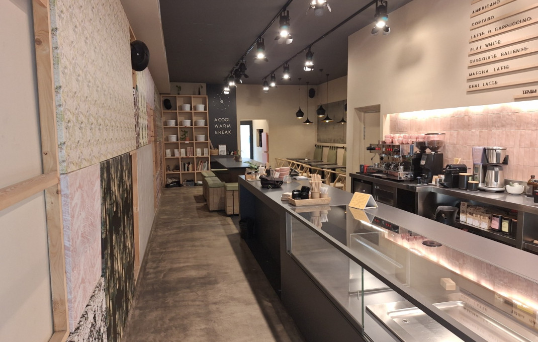 Traspaso - Bar-Cafeteria -
Barcelona - Gràcia