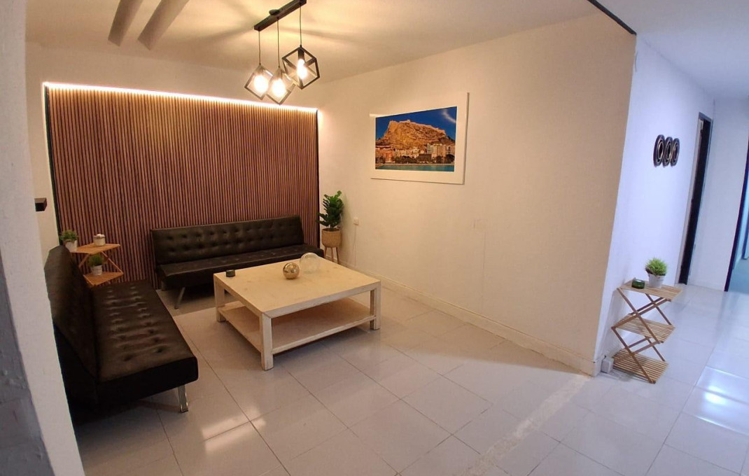 Traspaso - Hostal -
Alicante