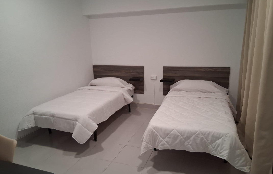 Traspaso - Hostal -
Alicante