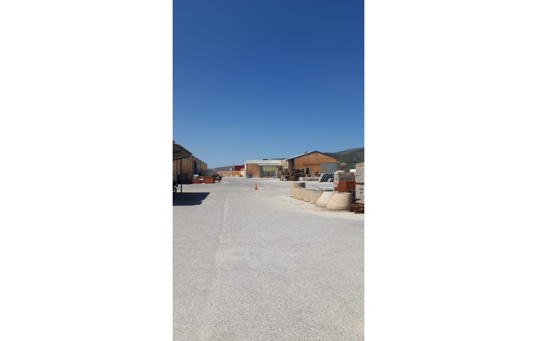 Revente - Naves y solares -
Granada - Huéneja
