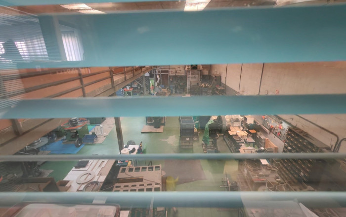 Venta - Naves y solares -
Barberá del Vallés