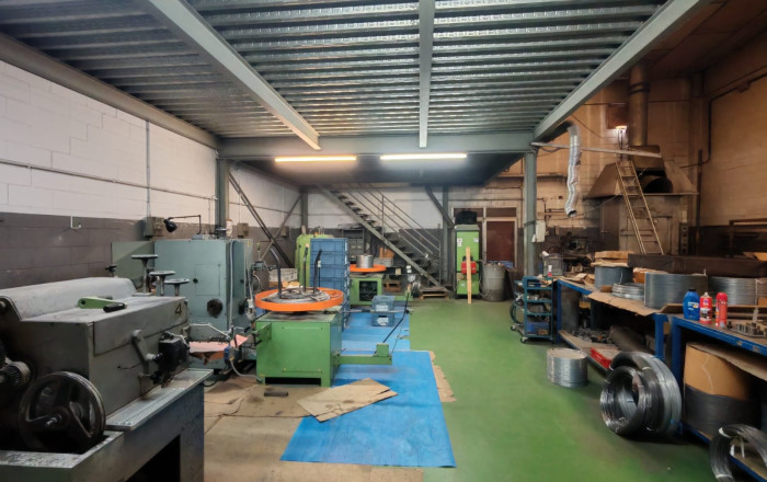 Venta - Naves y solares -
Barberá del Vallés