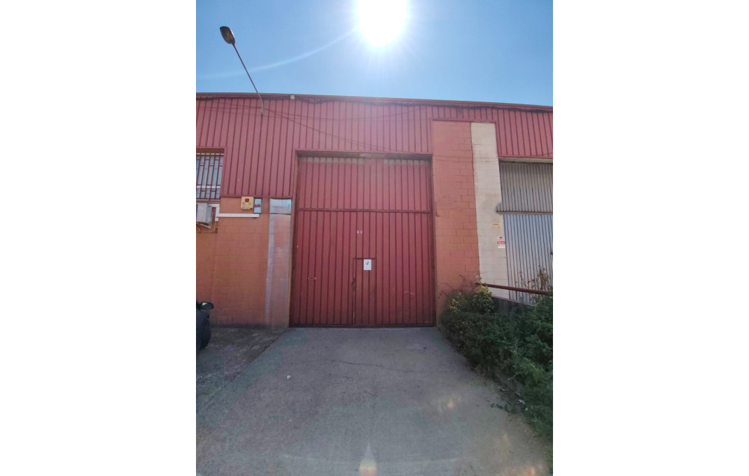 Venta - Naves y solares -
Barberá del Vallés