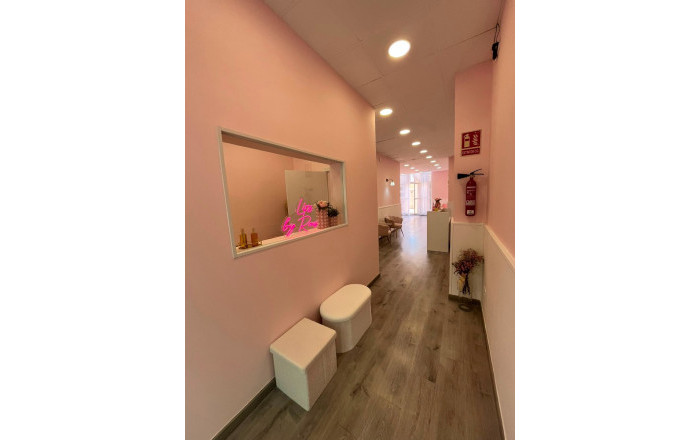 Traspaso - Peluquerias y Estetica -
Mataró - Via Europa - Parque Central