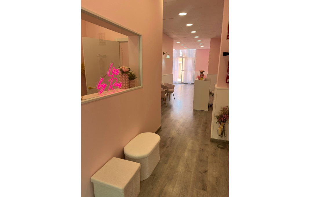 Traspaso - Peluquerias y Estetica -
Mataró - Via Europa - Parque Central