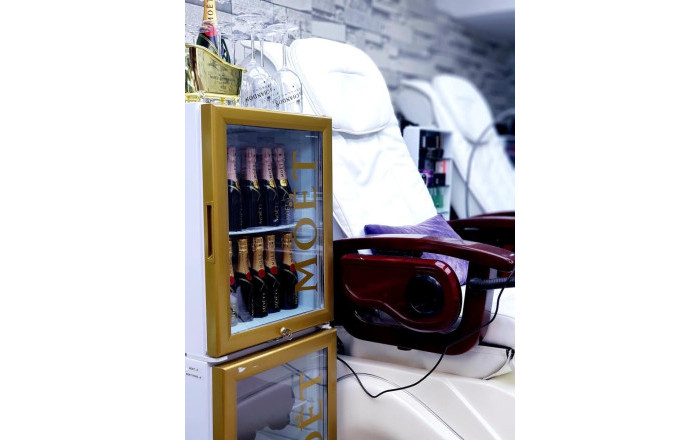 Traspaso - Peluquerias y Estetica -
Barcelona - Sarria-Sant Gervasi