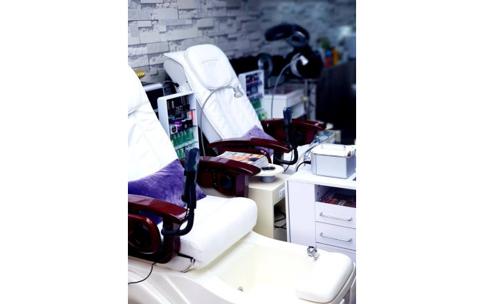 Traspaso - Peluquerias y Estetica -
Barcelona - Sarria-Sant Gervasi