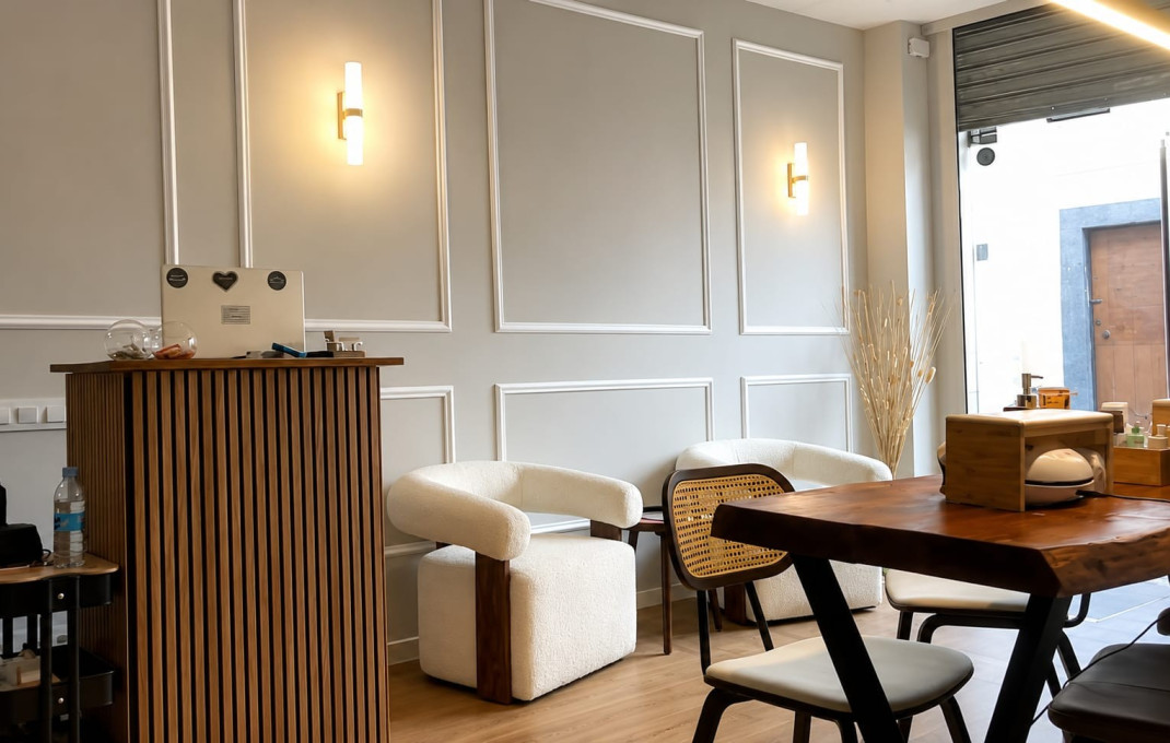 Traspaso - Peluquerias y Estetica -
Mataró