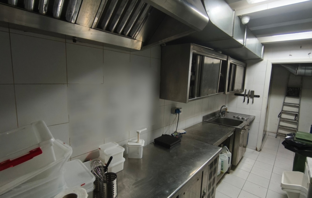 Traspaso - Bar Restaurante -
Barcelona - Raval
