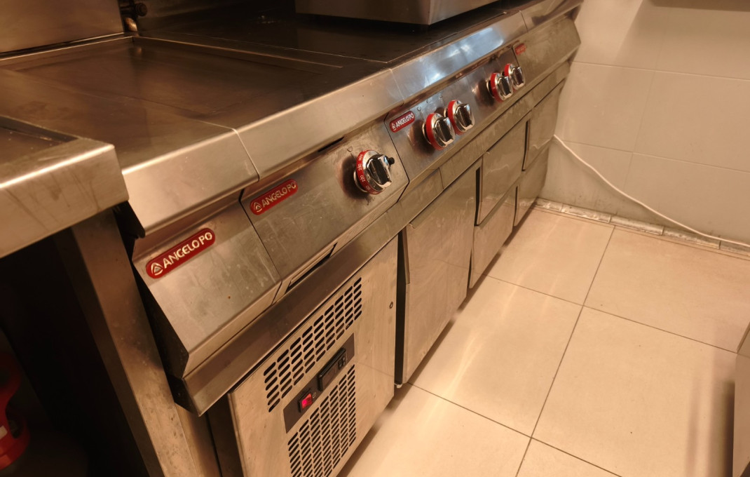 Traspaso - Bar Restaurante -
Barcelona - Raval