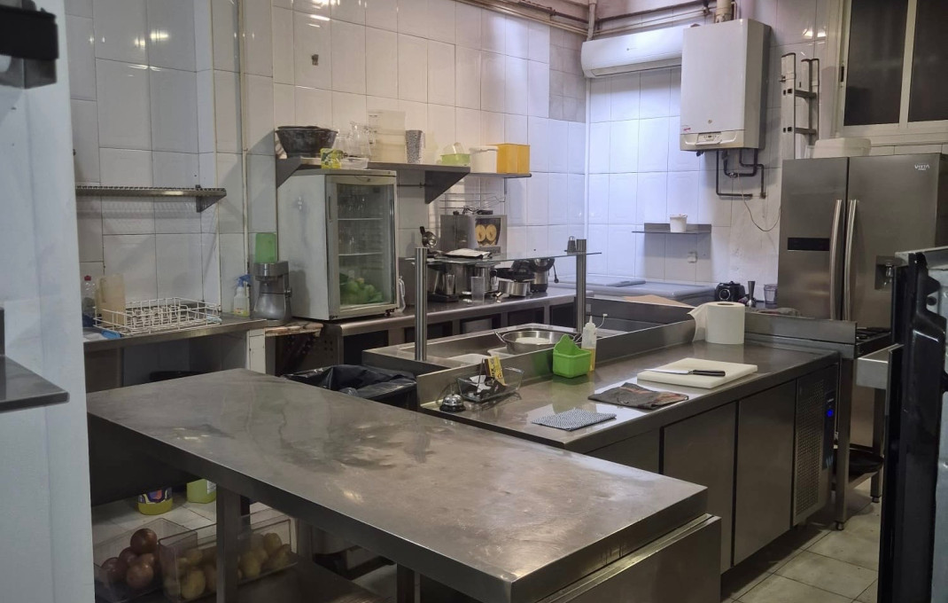 Traspaso - Cafeteria -
Barcelona - Gràcia