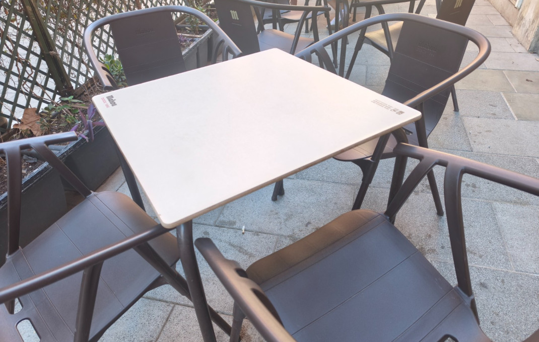 Traspaso - Bar Restaurante -
Barcelona - Clot