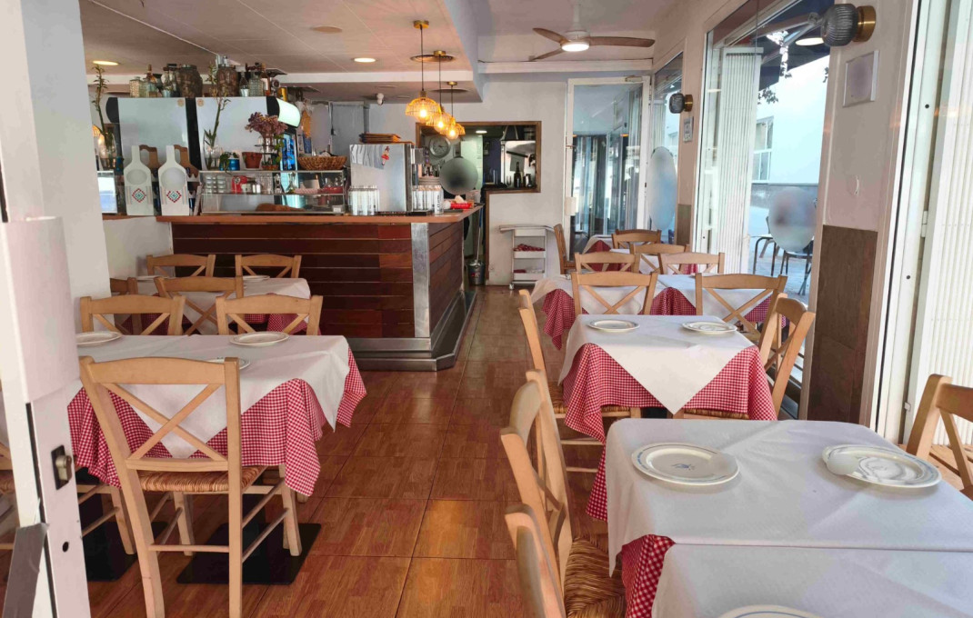 Traspaso - Bar Restaurante -
Barcelona - Clot