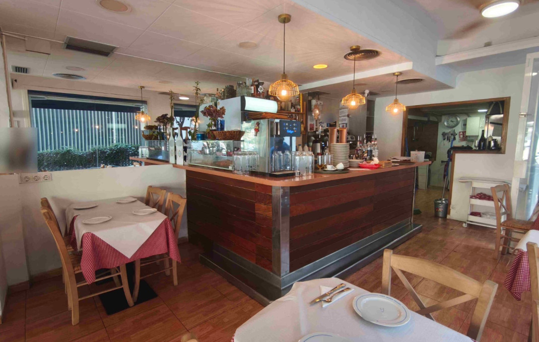 Traspaso - Bar Restaurante -
Barcelona - Clot