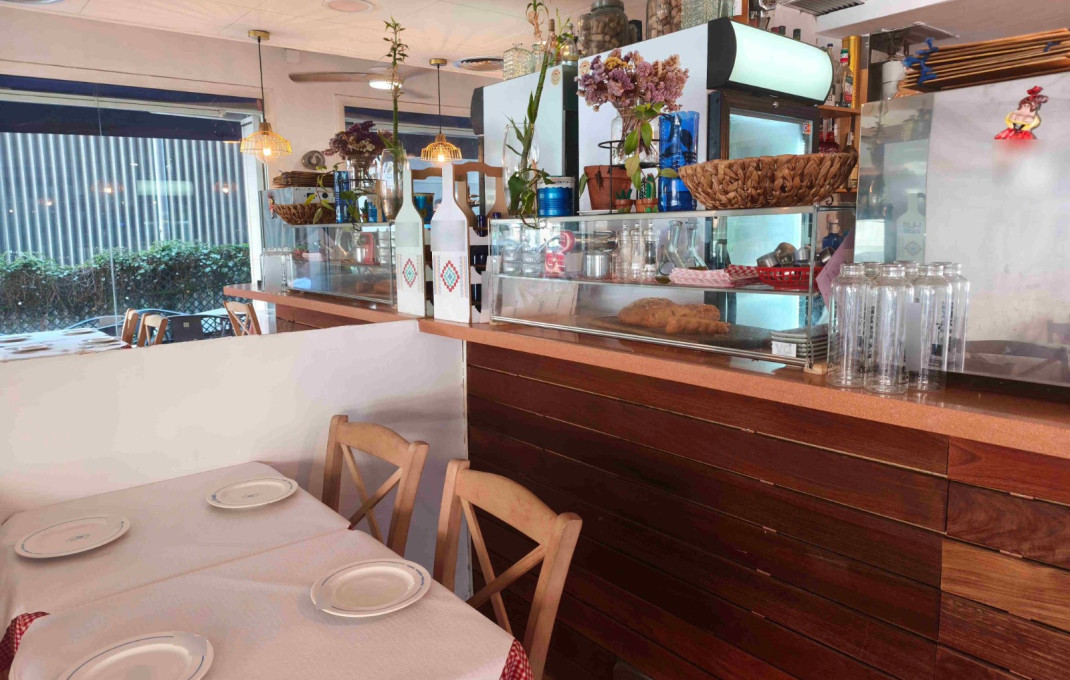 Traspaso - Bar Restaurante -
Barcelona - Clot