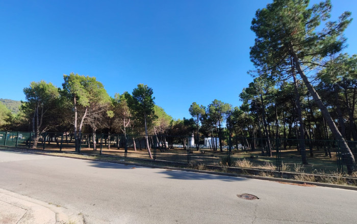 Venta - Naves y solares -
Cardedeu