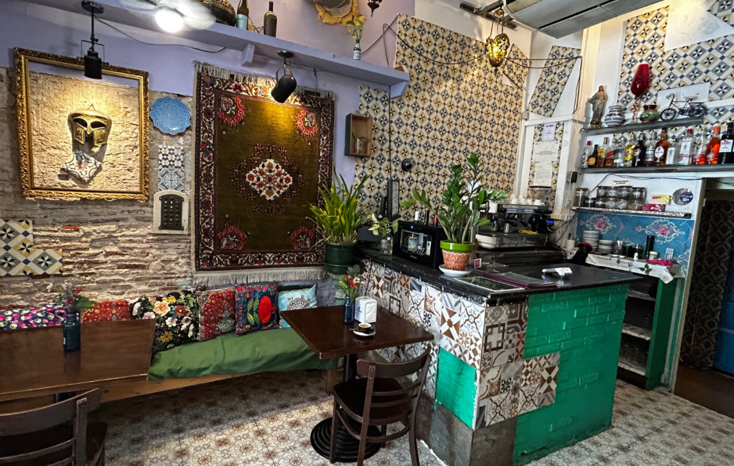 Traspaso - Bar Restaurante -
Barcelona