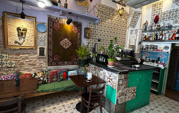 Traspaso - Bar Restaurante -
Barcelona