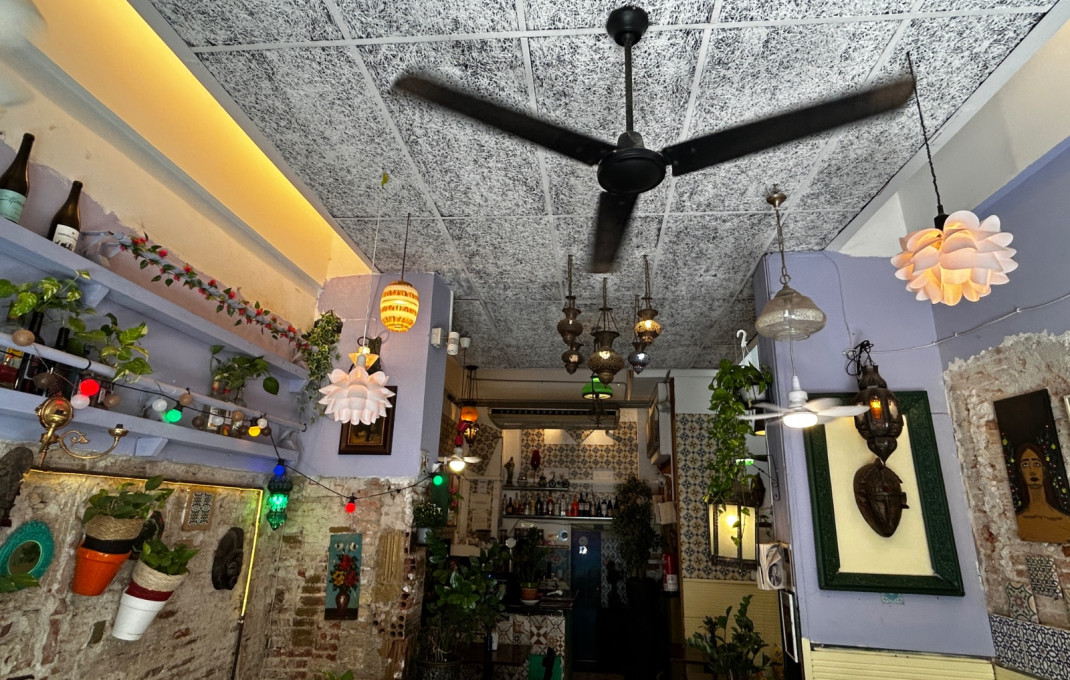 Traspaso - Bar Restaurante -
Barcelona