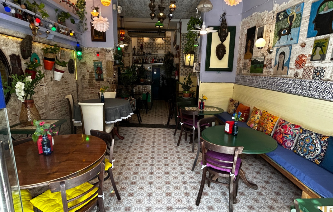 Traspaso - Bar Restaurante -
Barcelona