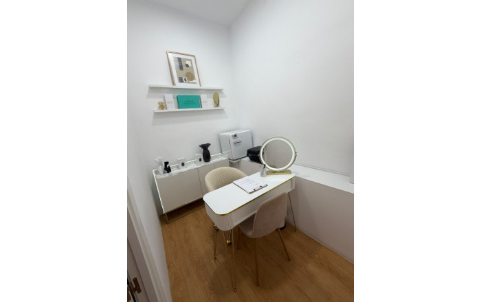 Traspaso - Peluquerias y Estetica -
Barcelona - Eixample