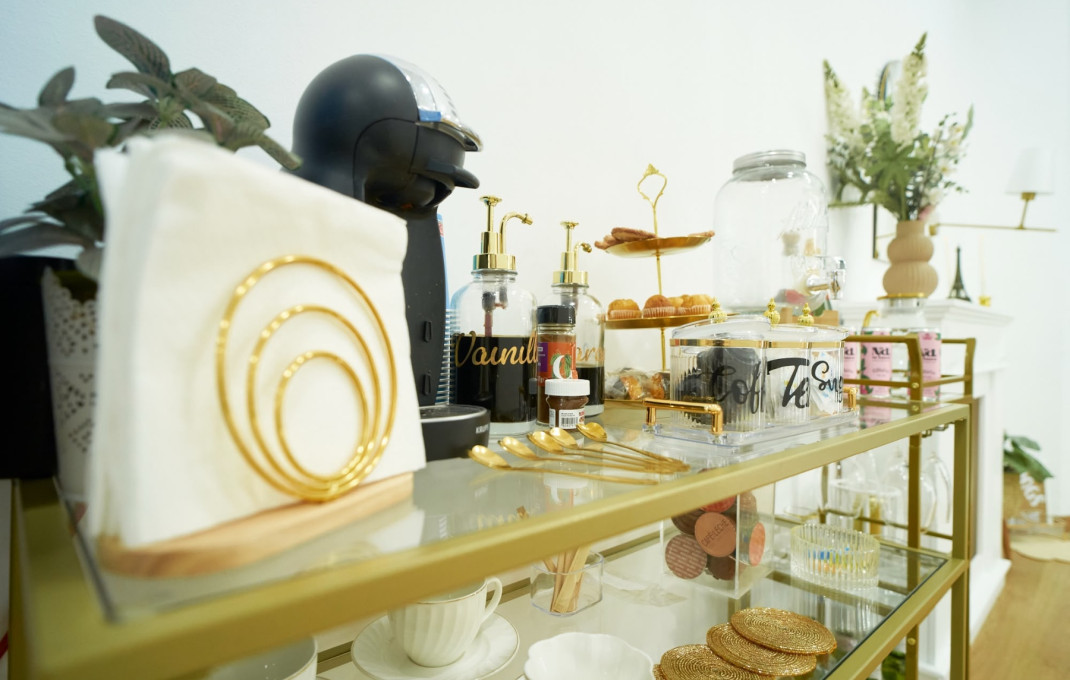 Traspaso - Peluquerias y Estetica -
Barcelona - Eixample