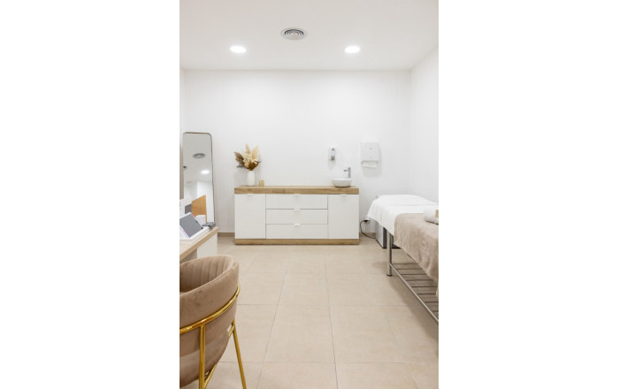Traspaso - Peluquerias y Estetica -
L'Hospitalet de Llobregat