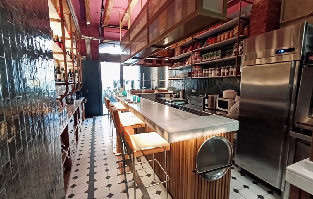 Traspaso - Bar Restaurante -
Barcelona - Eixample Izquierdo