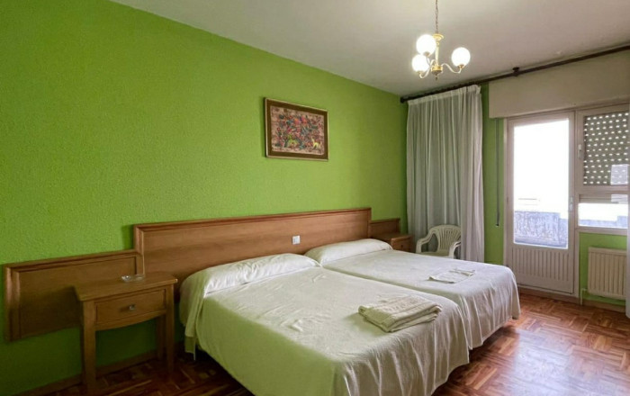 Venta - Hostal -
Burgos - Salas de los Infantes