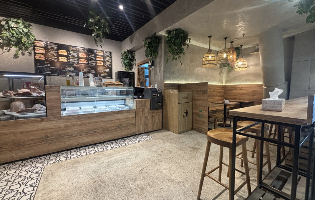 Traspaso - Bar Restaurante -
Barcelona - Eixample
