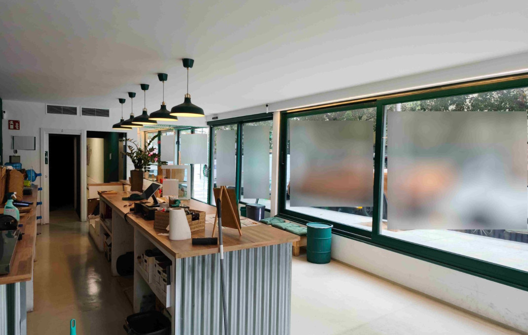 Traspaso - Take Away -
Barcelona - Sants