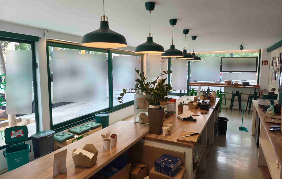 Traspaso - Take Away -
Barcelona - Sants