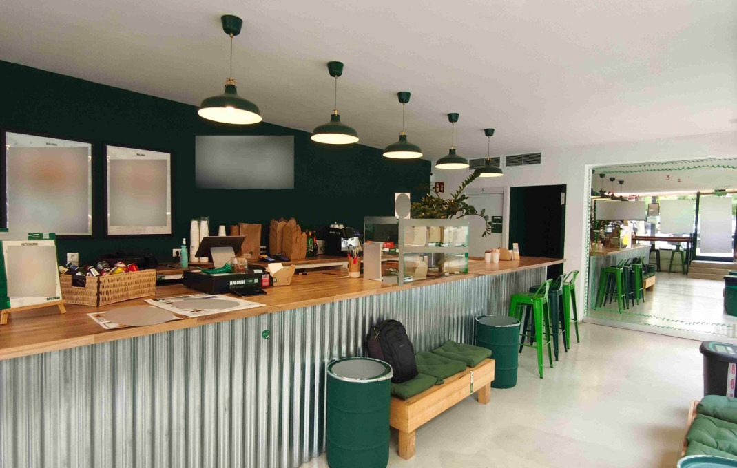 Traspaso - Take Away -
Barcelona - Sants
