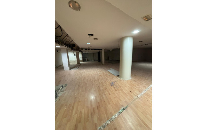 Alquiler - Local comercial -
Barcelona - Gràcia Nova