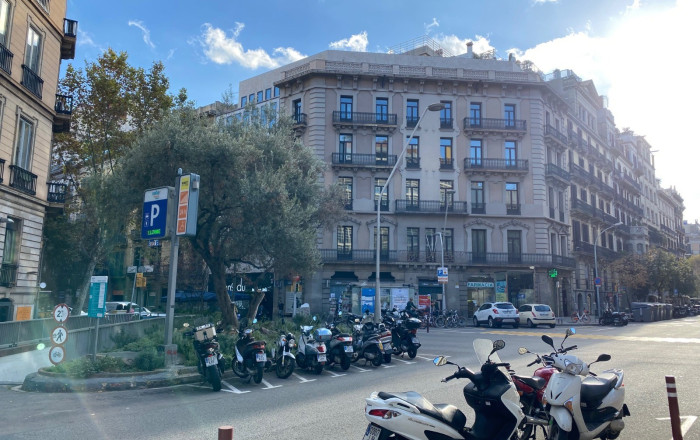 Traspaso - Heladería -
Barcelona - Eixample Derecho