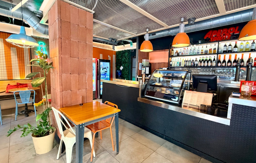 Traspaso - Restaurante -
Barcelona - Les corts