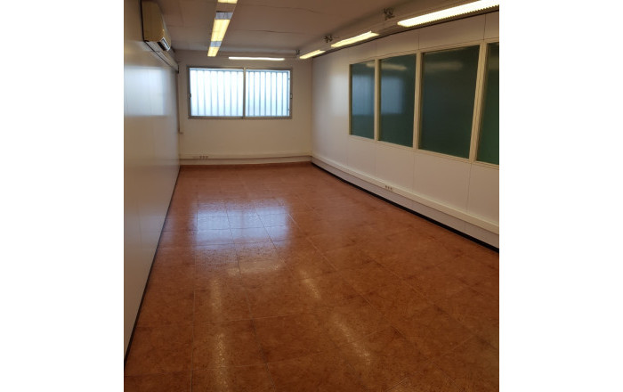 Venta - Naves y solares -
Terrassa