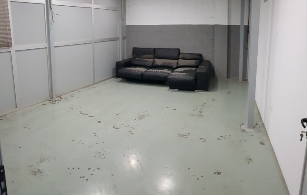 Venta - Naves y solares -
Terrassa