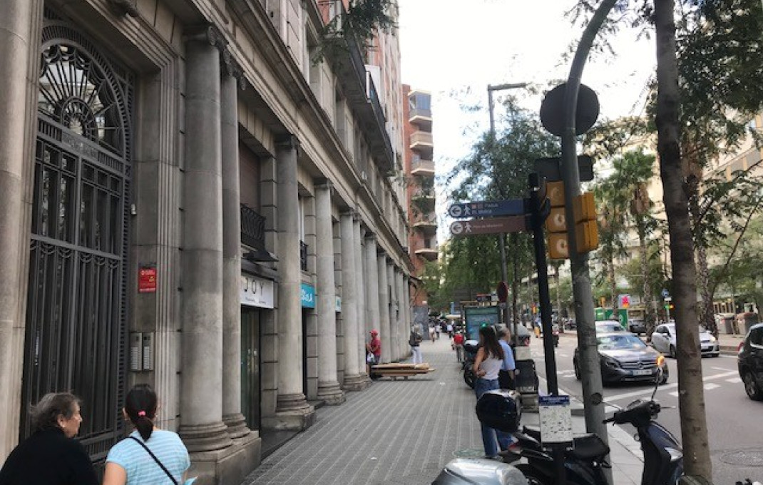 Traspaso - Bar Restaurante -
Barcelona - Eixample