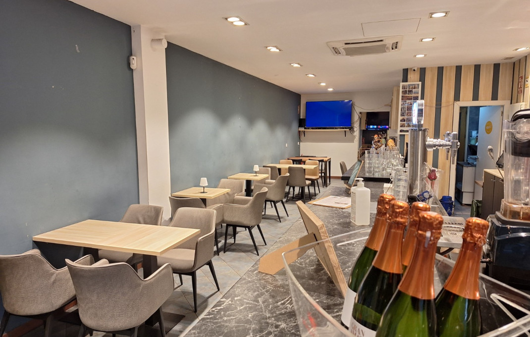 Traspaso - Bar Restaurante -
Barcelona - Eixample Derecho