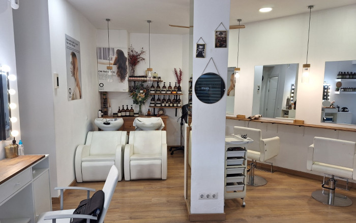 Traspaso - Peluquerias y Estetica -
Barcelona - Eixample Derecho